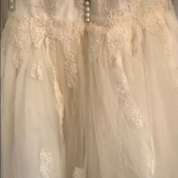 McCaffrey Haute Couture Wedding gown- Never worn - Picture 3 of 5